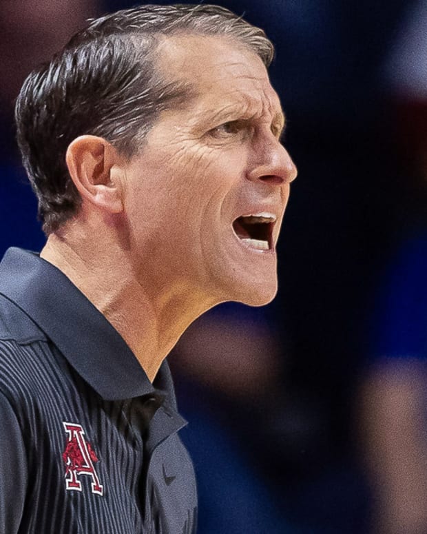 Razorbacks' Eric Musselman on sidelines at Florida